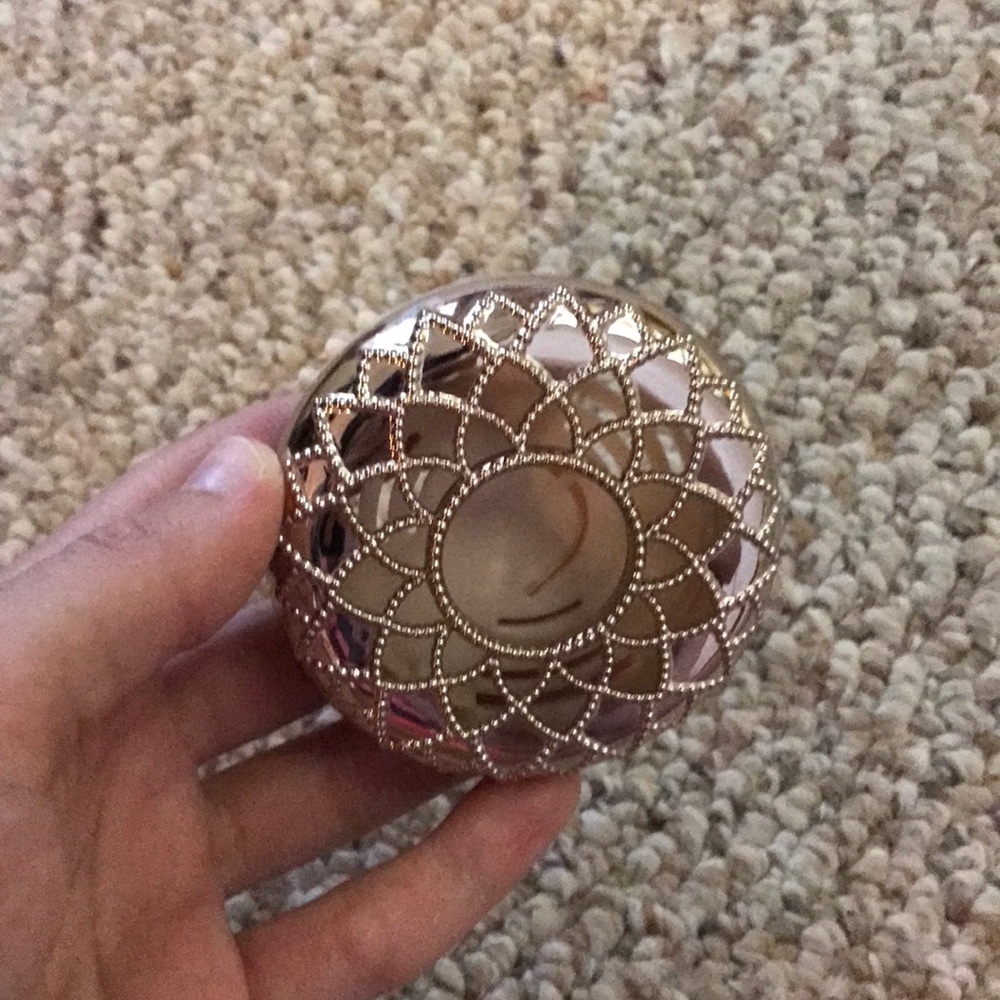 Bath&Body Works car scent holder (NWOT)